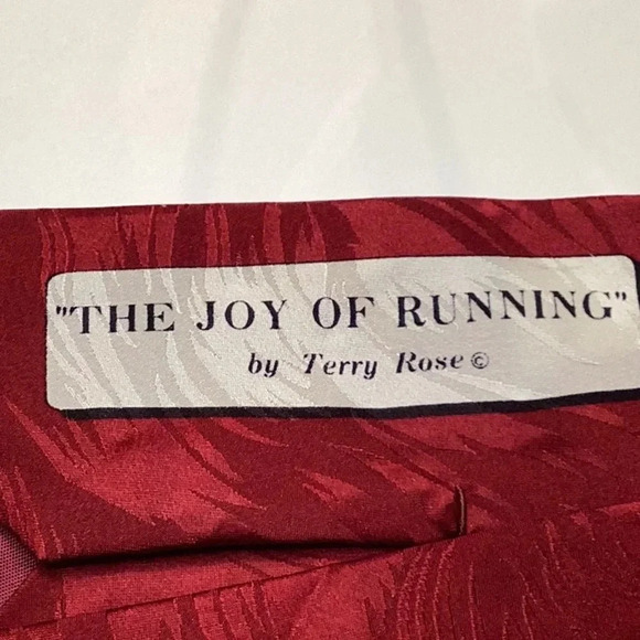 “The Joy Of Running” by Terry Rose 100% Silk Tie - Picture 6 of 8